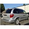 Image 6 : 2005 Silver Dodge Caravan Passenger Van