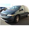 Image 1 : 2000 Green Dodge Caravan Passenger Van
