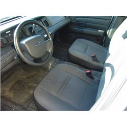 2006 White Ford Crown Victoria Police Series 4Dr