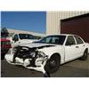 Image 2 : 2006 White Ford Crown Victoria Police Series 4Dr