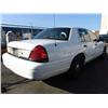 Image 4 : 2005 White Ford Crown Victoria Police Series 4Dr