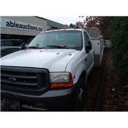 1999 White Ford F-350 Sd Service Box