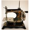 Image 1 : Vintage Toy Sewing Machine