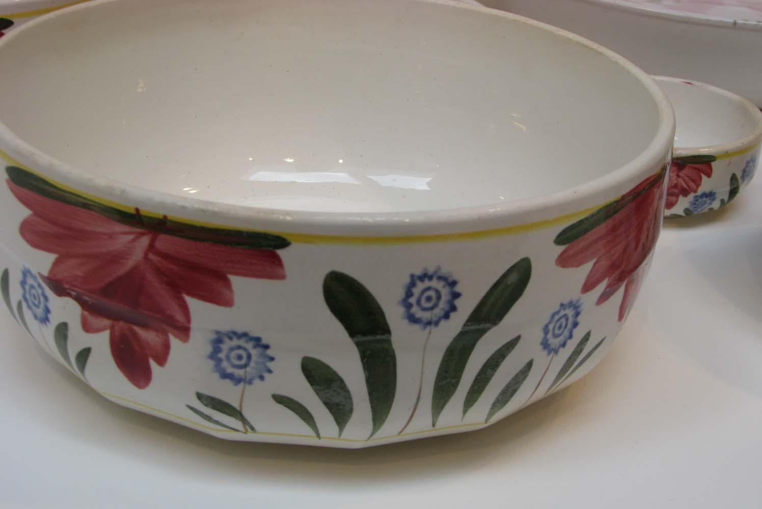 5 Belgian Spongeware Nesting Bowls with matching bread plate, trivet