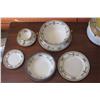 Image 3 : 72 pc Set of Lenox The Colonial Pattern China