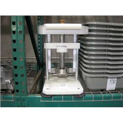 PINEAPPLE CORER