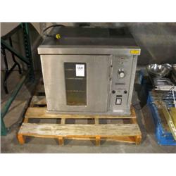 HOBART CN 85 ELECTRIC 1/2 SIZE CONVECTION OVEN