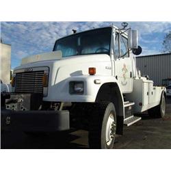 1999 WHITE FREIGHTLINER FL70 4X4 TOW TRUCK