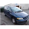 Image 3 : 2000 BLUE DODGE CARAVAN PASSENGER VAN