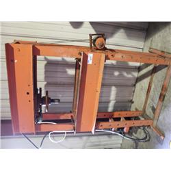 HYDRAULIC PRESS