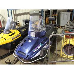 1998 BLUE YAMAHA SNOW MOBILE