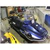 Image 2 : 1998 BLUE YAMAHA SNOW MOBILE