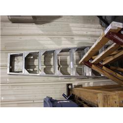 ALUMINUM LADDER