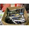 Image 1 : BOX OF HAND TOOLS