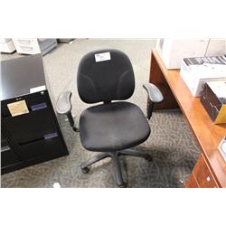 BLACK MULTI LEVER ERGONOMIC TASK CHAIR