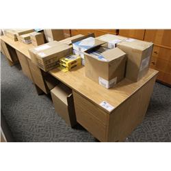 OAK 30X60 DESK WITH HUTCH