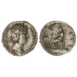 Denario. Acuñada el 125-128 d.C. ADRIANO. Anv.: HADRIANVS AVGVSTVS. Busto laureado a derecha. Rev.: