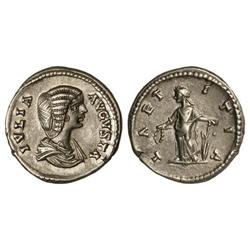 Denario. Acuñada el 196-211 d.C. JULIA DOMNA. Anv.: IVLIA AVGVSTA. Busto a derecha. Rev.: LAETITIA.