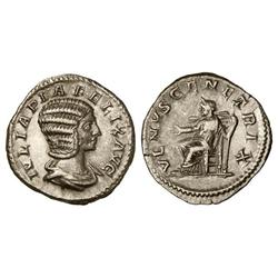 Denario. 217 d.C. JULIA DOMNA. Anv.: IVLIA PIA FELIX AVG. Busto a derecha. Rev.: VENVS GENETRIX. Ven