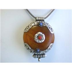 Silver Necklace with Agate Pendant