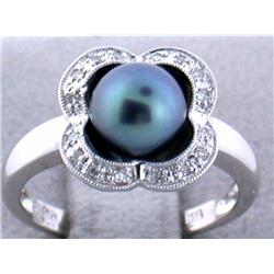 14k White Gold Diamond Ring with Pearl