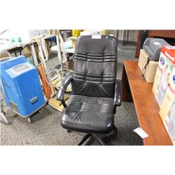 BLACK LEATHER HIBACK EXECUTIVE CHAIR