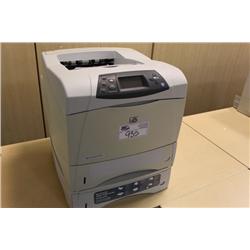 BLACK ERGONOMIC TASK CHAIR