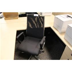 BLACK MESH BACK EXECUTIVE CHAIR