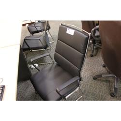 BLACK MESH BACK CLIENT CHAIR