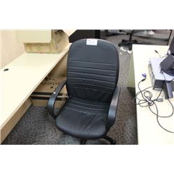 BLACK LEATHER TILTER CHAIR