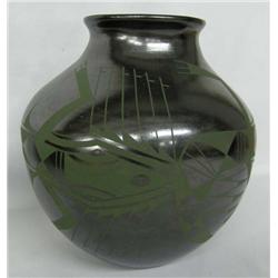 Mata Ortiz Green on Black Pot by Lucie Sote
