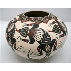 Mata Ortiz Pottery by Roberto Banuelos