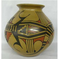 Mata Ortiz Polychrome Pot by Jesus Tena