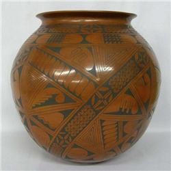 Mata Ortiz Museum Size Pot by Miguel Bugarini