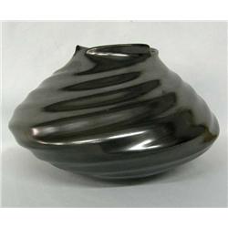 Mata Ortiz Burnished Black Swirl Pot by Sandoval