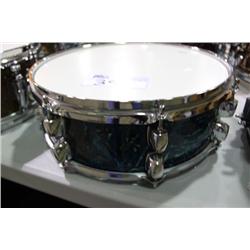 YAMAHA BLUE/GREEN SNARE DRUM