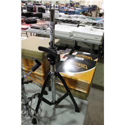 EQUIPMENT STAND