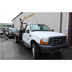 1999 WHITE FORD F-450 XL SD FLATDECK