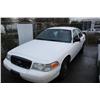 Image 2 : 2006 WHITE FORD CROWN VICTORIA POLICE SERIES 4DR