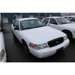 2007 WHITE FORD CROWN VICTORIA POLICE SERIES 4DR