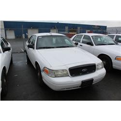 2003 WHITE FORD CROWN VICTORIA POLICE SERIES 4DR