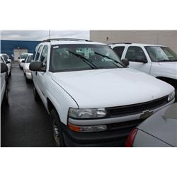2001 WHITE CHEVROLET TAHOE 4DR SUV