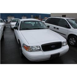 2006 WHITE FORD CROWN VICTORIA POLICE SERIES 4DR