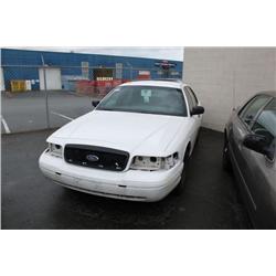 2001 WHITE FORD CROWN VICTORIA POLICE SERIES 4DR
