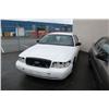 Image 1 : 2001 WHITE FORD CROWN VICTORIA POLICE SERIES 4DR