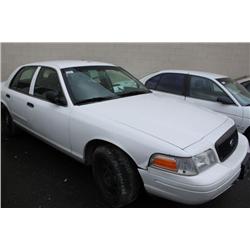 2007 WHITE FORD CROWN VICTORIA POLICE SERIES 4DR