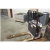 Image 2 : MASON LIFT ELECTRIC PALLET MOVER
