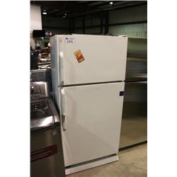 GE WHITE REFRIDGERATOR