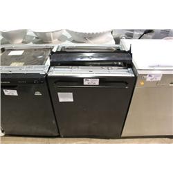 BLACK ARISTON STAINLESS STEEL INTERIOR DISHWASHER