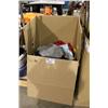Image 1 : WARDROBE BOX OF CLOTHING